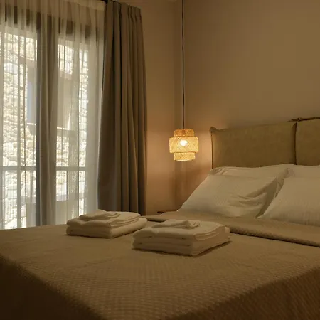 Stone Hut Apartament *